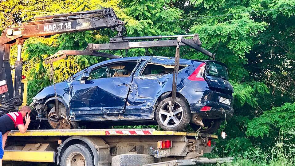 Cântăreața Oana Radu, implicată într-un accident de mașină (FOTO) 456061