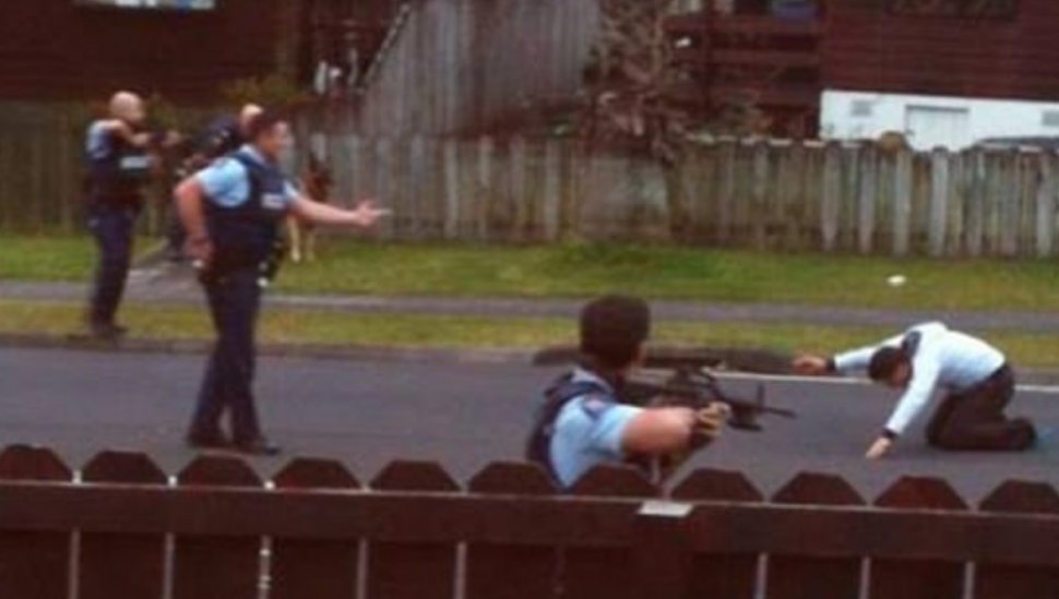 Modul inedit în care un polițist s-a impus în fața unui suspect 