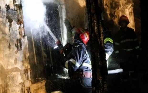 Bărbat în stare gravă, în urma unui incendiu în Gara de Nord Bucureşti