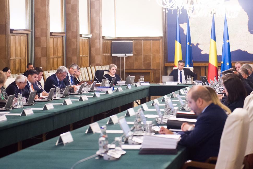 Surse: Premierul Grindeanu, părăsit. Toți miniștrii au decis să-și dea demisiile din guvern 456567