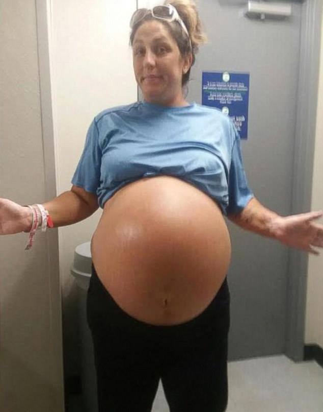 O tânără mamă a avut un șoc când a văzut ce i-au scris medicii în certificatul de naștere al fiicei nou-născute