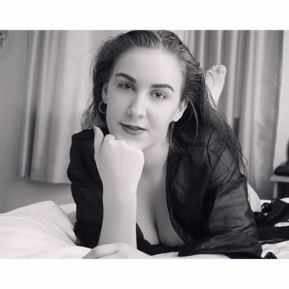 Umilință supremă! I-a trimis o poză nud și n-a mai suportat! Ce a făcut fata cu imaginea băiatului e de neașteptat 459235