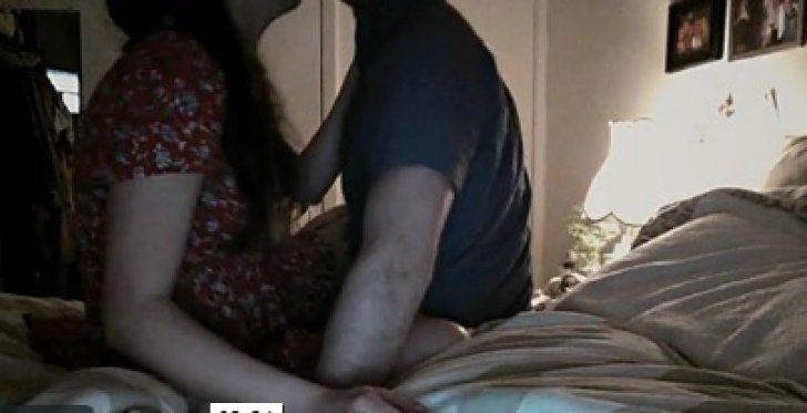 A uitat să închidă webcam-ul de la laptop. Au spionat-o nud şi cum întreţinea relaţii cu iubitul 459341