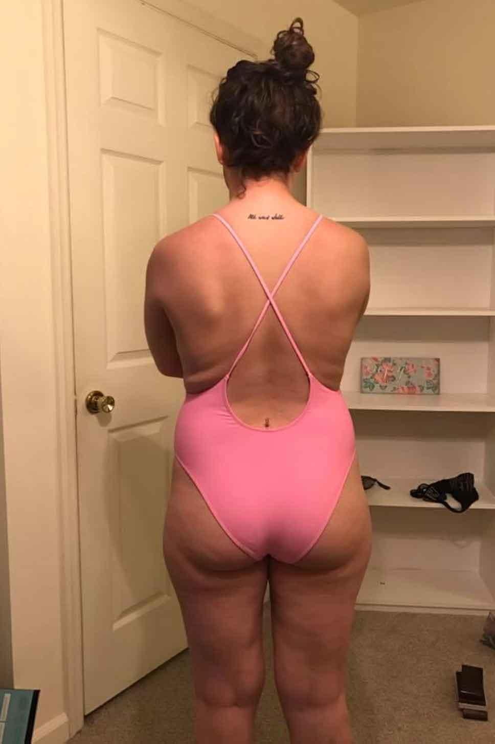 Era cald afară și a decis să meargă la piscină! Însă a fost dată afară din cauza costumului de baie pe care-l purta: “Mi-au spus că nu trebuie să mă vada copiii așa” 459310