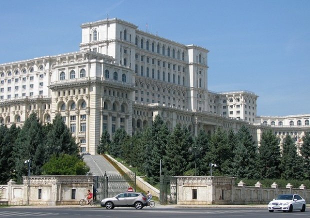 Secretele Casei Poporului, de la Carol al II-lea, la Nicolae Ceauşescu