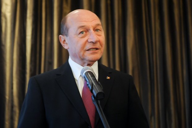 Traian Băsescu, ales preşedinte de onoare al PUN din Republica Moldova
