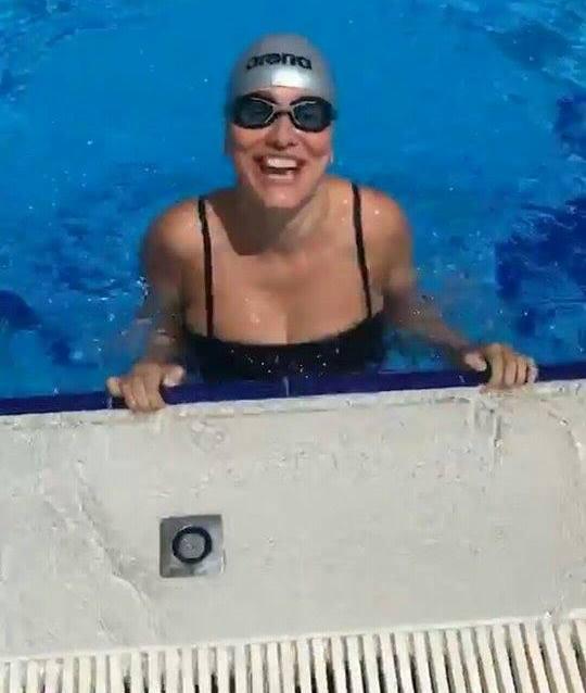 Andreea Esca, așa cum nu o vezi la știri: sexy, în costum de baie - FOTO 460675