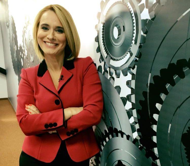 Andreea Esca, așa cum nu o vezi la știri: sexy, în costum de baie - FOTO 460677