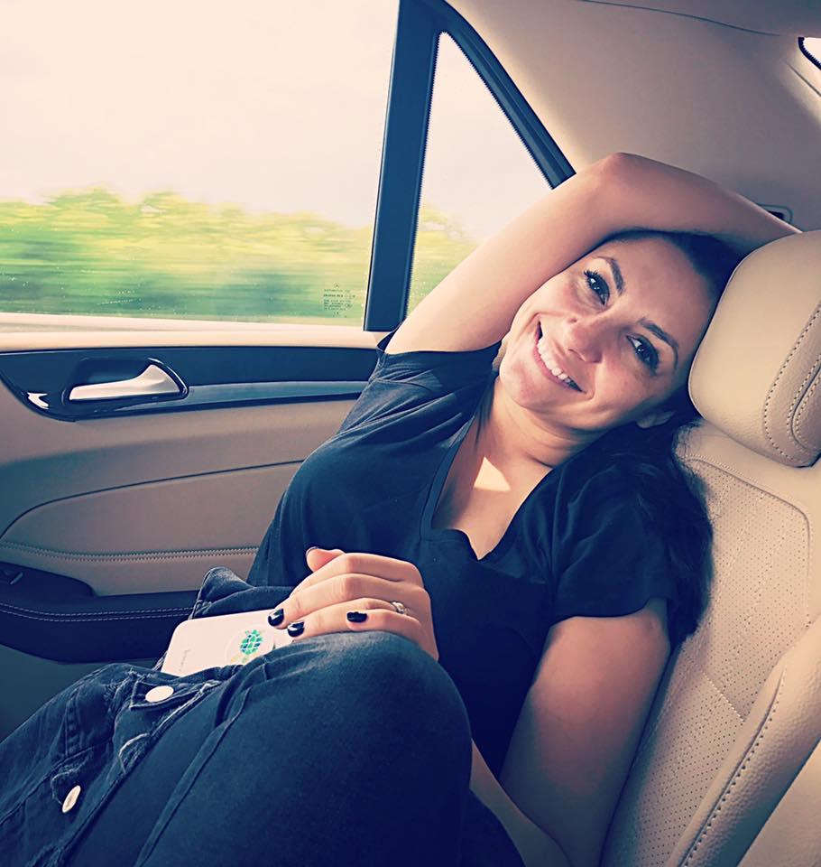 Motivul pentru care Andra nu apare niciodata in costum de baie la plaja! 460657