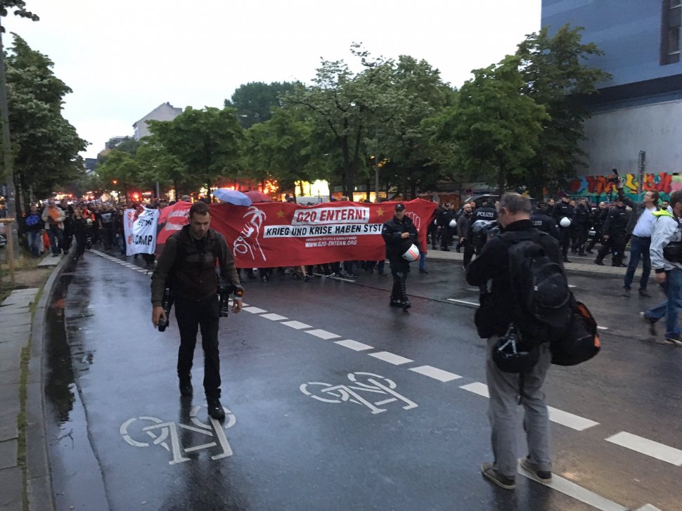 Proteste masive: Cel puțin 10.000 de manifestanţi anti-G20 la Hamburg