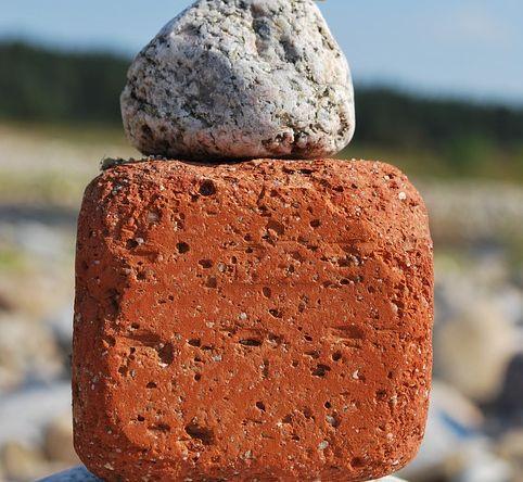 Atenție la cumpărăturile on-line. Ce țeapă și-a luat un bărbat care a plătit un televizor 461544