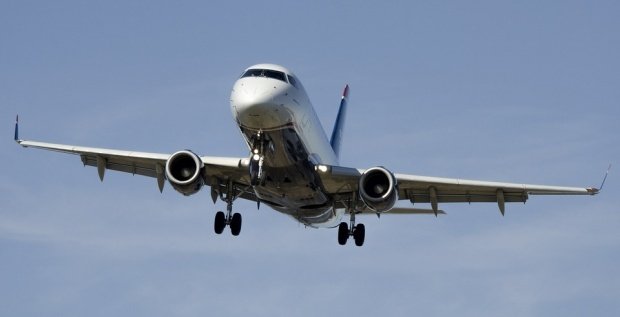 Nouăsprezece curse aeriene au întârzieri la decolarea de pe Aeroportul Henri Coandă, din cauza ploilor