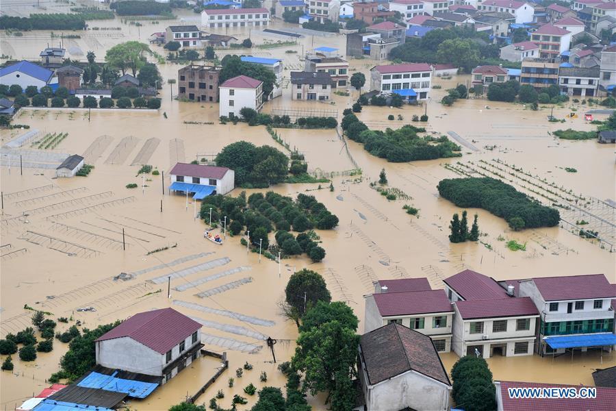 Inundațiile au făcut prăpăd în China: 56 de persoane au murit şi 22 sunt date dispărute