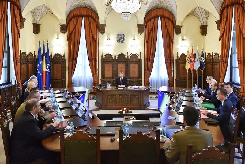 Şedinţa Consiliului Suprem de Apărare a Ţării s-a încheiat. A fost prima ședință CSAT la care a participat premierul Mihai Tudose