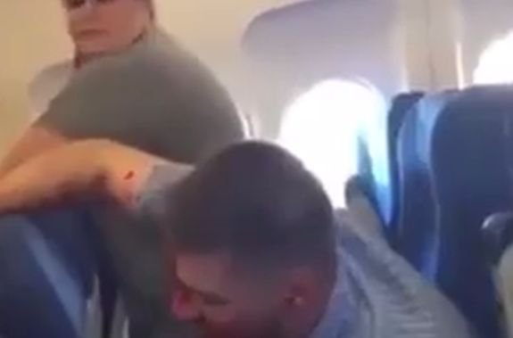 Clipe de panică într-un avion. Este cumplit ce au putut să vadă călătorii 