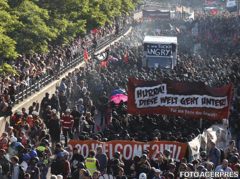 Proteste de amploare la Hamburg, în ajunul summitului G20. Imagini cu intervenția poliției 