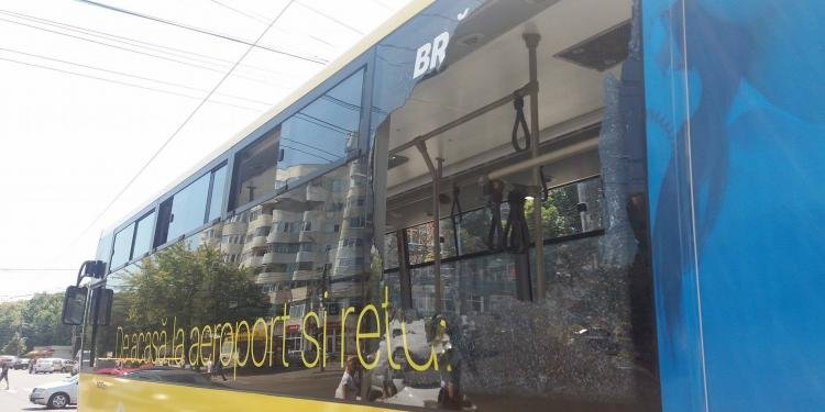 Incident șocant la Brăila. Un fir de tensiune a căzut peste un autobuz plin cu călători