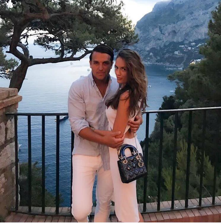 Cine este noua iubită a lui Bogdan Ionescu, fostul soț al Elenei Băsescu! Cei doi, vacanțe de lux în Capri și Mykonos 466352