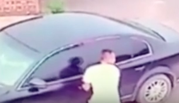 Un hoț a avut parte de un adevărat șoc atunci când a vrut să spargă o mașină - VIDEO