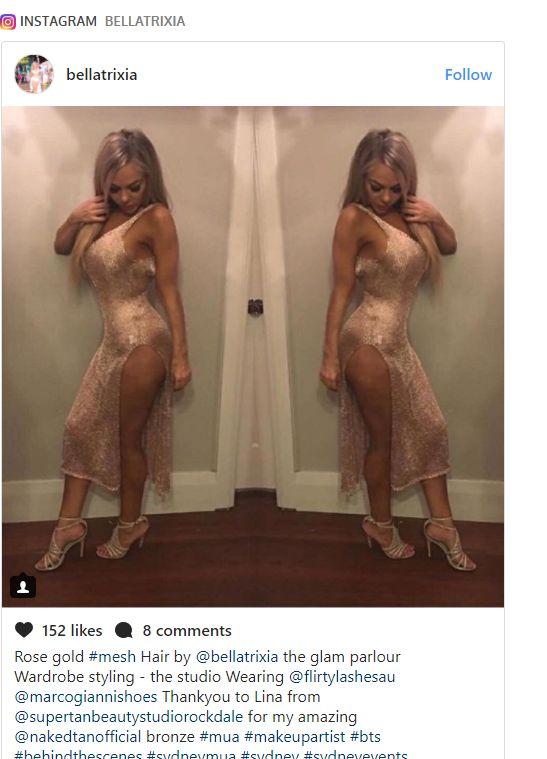 A venit să-și ia copiii de la școală. Când au văzut-o, celelalte mame au început să-și dea coate. Cum arată femeia de la brâu în jos - FOTO  467035