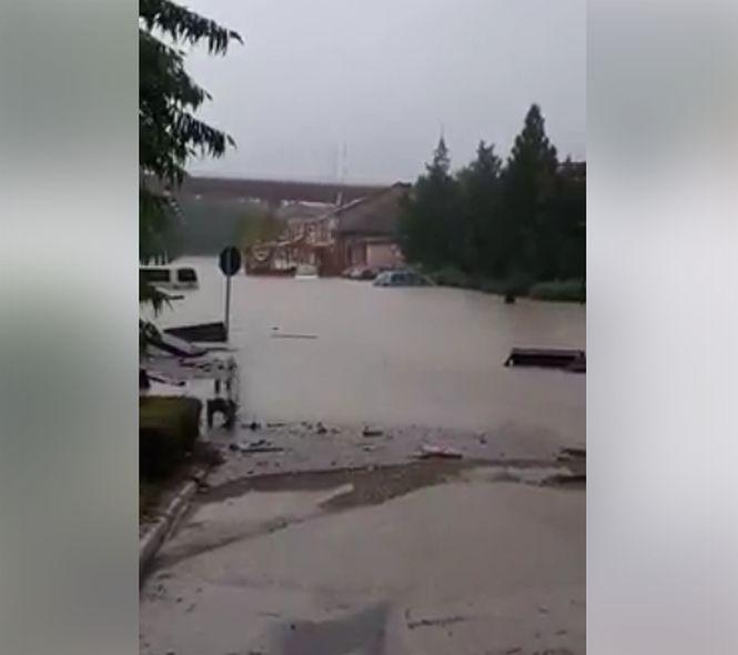 Litoralul a fost lovit de un ciclon mediteranean! Niciodată în ultimii 48 de ani nu a mai plouat aşa cum s-a întâmplat în ultimele 24 de ore, în Dobrogea - GALERIE FOTO și VIDEO 467051