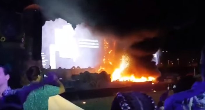 Incendiu la un festival de muzică din Barcelona. Peste 22 de mii de oameni, evacuaţi - VIDEO