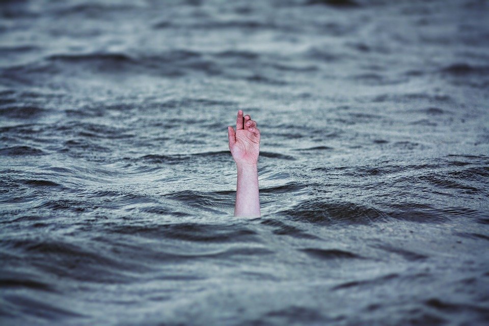 Tragedie în Capitală! Un bărbat a murit, după ce s-a înecat în lacul Colentina