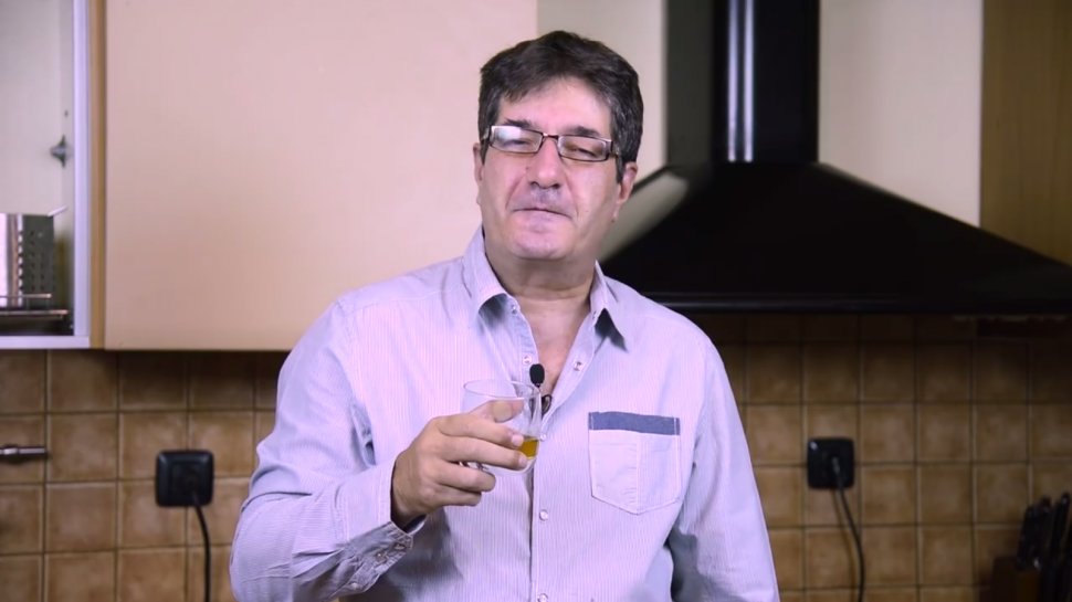Radu Pietreanu (Vacanța Mare) a făcut &quot;praf&quot; o reclamă la o băutură alcoolică - VIDEO 
