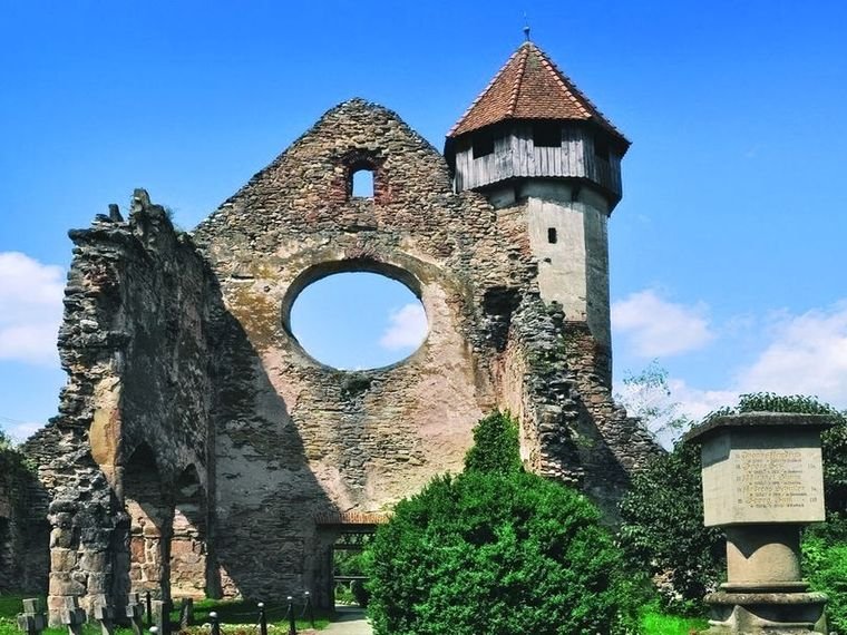 Acestea sunt cele mai vechi mănăstiri din România