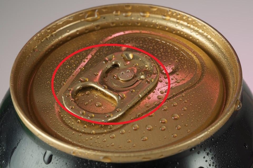 La ce este bună cheiţa de la doza de bere sau de suc. N-o aruncaţi, e utilă 468878