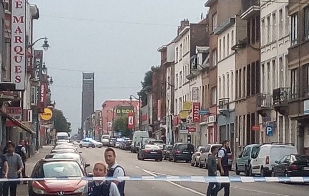 Panică la Bruxelles! Poliţia a deschis focul asupra unei maşini încărcate cu explozibil - VIDEO