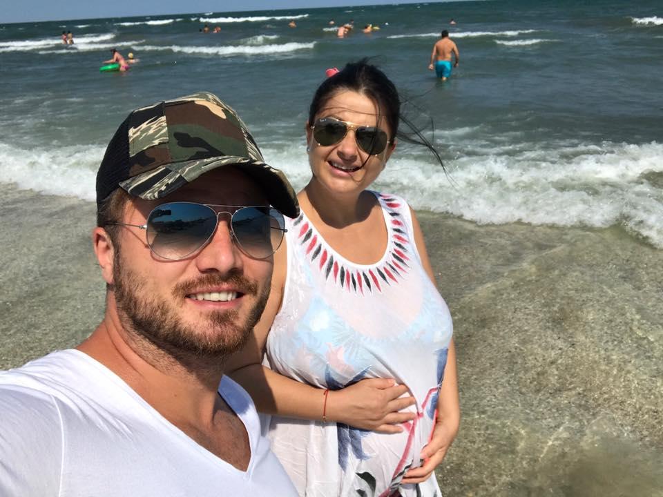 A pozat-o pe Gabriela Cristea în costum de baie! Prietenii au văzut instant acest detaliu din fotografie 470064