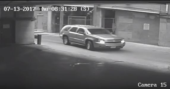 O şoferiţă s-a prăbușit în gol de la etajul șapte al unei parcări, cu tot cu maşină - VIDEO