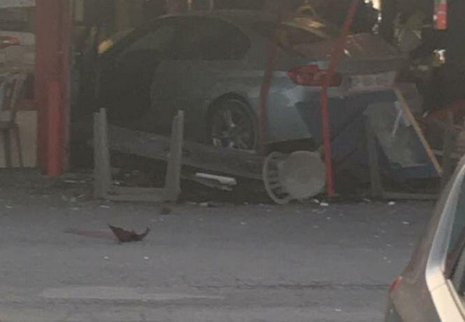 Atentat la Paris: O mașină a intrat în mulţime. O fetiţă de opt ani a murit, iar mai mulţi oameni au fost răniţi 471478