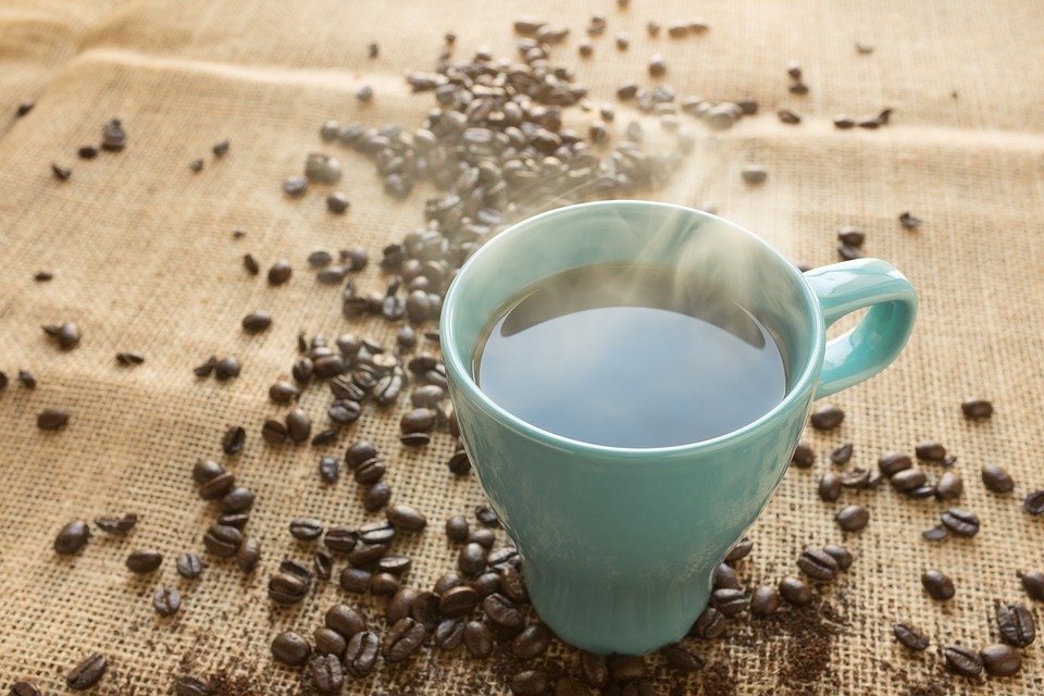 Ce se întâmplă dacă înghiți, din greșeală, zaț de cafea. Sigur ți s-a întâmplat și ție