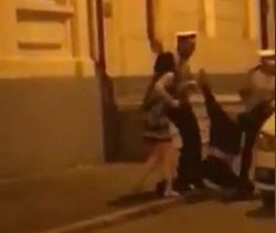 Scandal cu polițiștii. Medic de la Maternitatea Giulești, bruscat și târât pe jos de oamenii legii - VIDEO