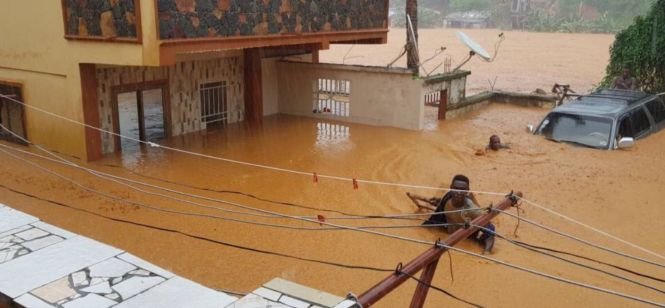 Tragedie în Sierra Leone: Sute de persoane au fost ucise de alunecări de pământ