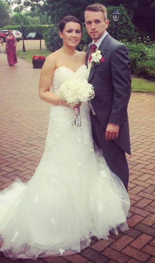 Voiau să se căsătorească, dar le era ruşine de cum arătau. La nuntă, toată lumea a fost uluită 471400