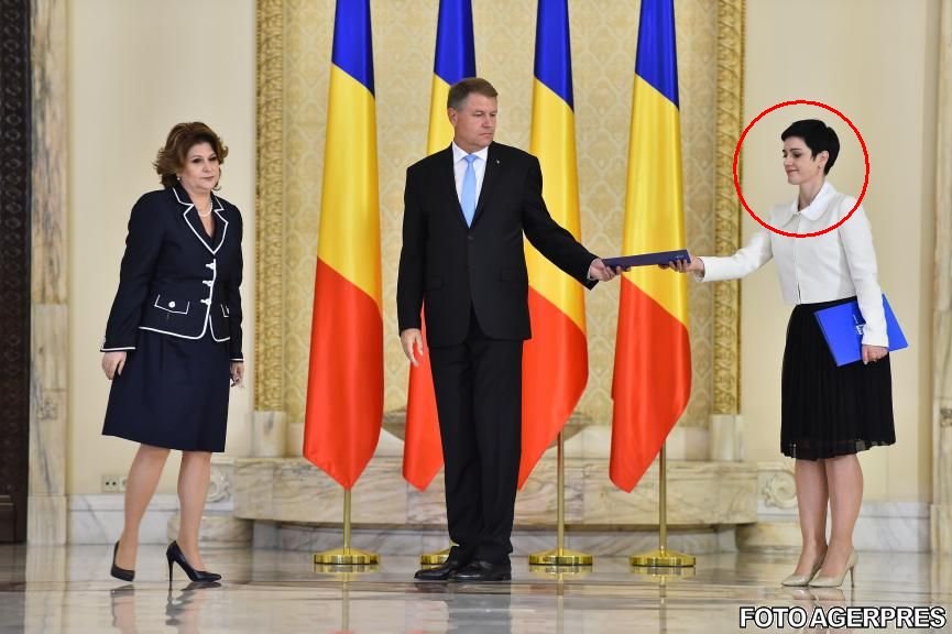 Cine este femeia din spatele președintelui Klaus Iohannis. A fost decorată de regi și președinți, însă puțini știu cum o cheamă