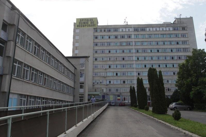 Tragedie la un spital din Cluj-Napoca. O femeie a murit după ce a căzut de la etajul opt al clădirii
