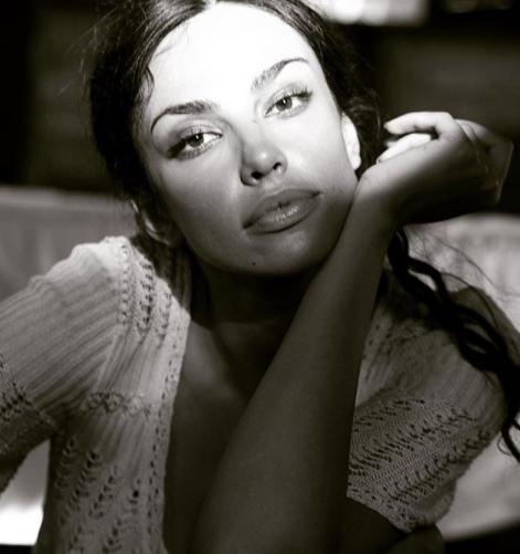 Mădălina Ghenea, semn suspect pe față! Bruneta, cu o umflătură sub ochi 473124