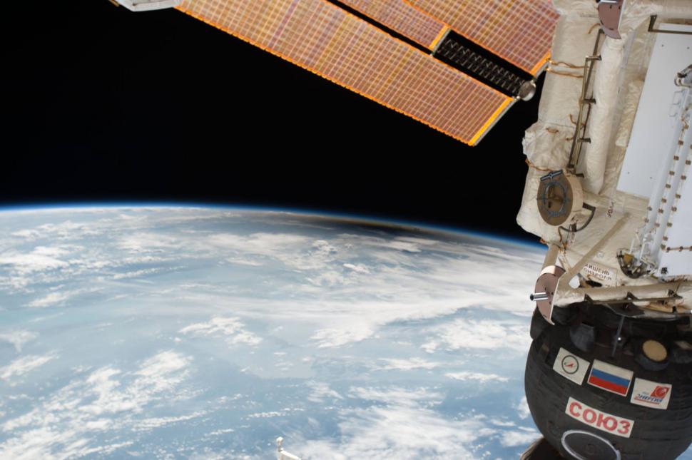 Cum s-a văzut eclipsa totală de Soare din spațiu - GALERIE FOTO 473293