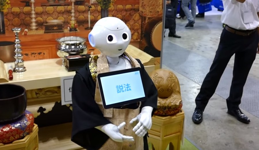A fost inventat robotul-călugăr care oficiază slujbe de înmormântare - VIDEO