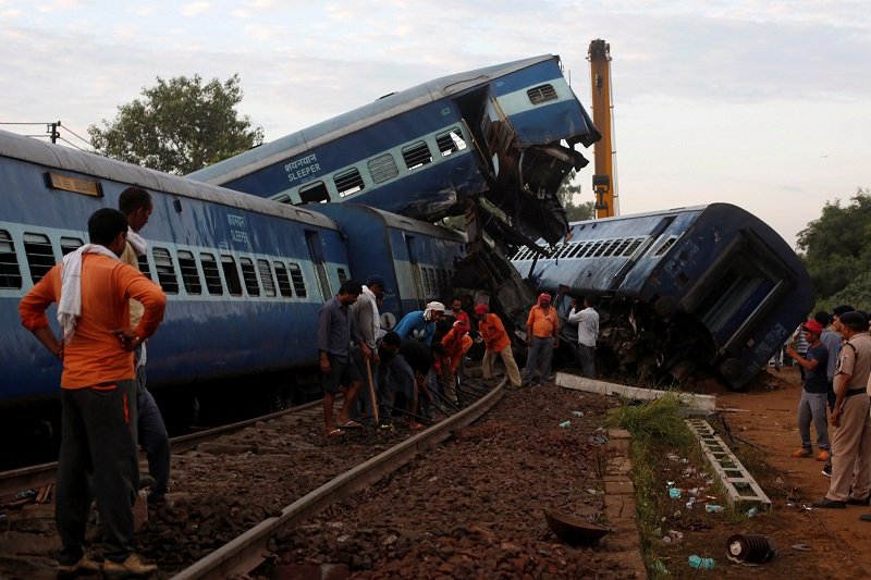 Cel puţin 81 de răniţi într-un nou accident feroviar