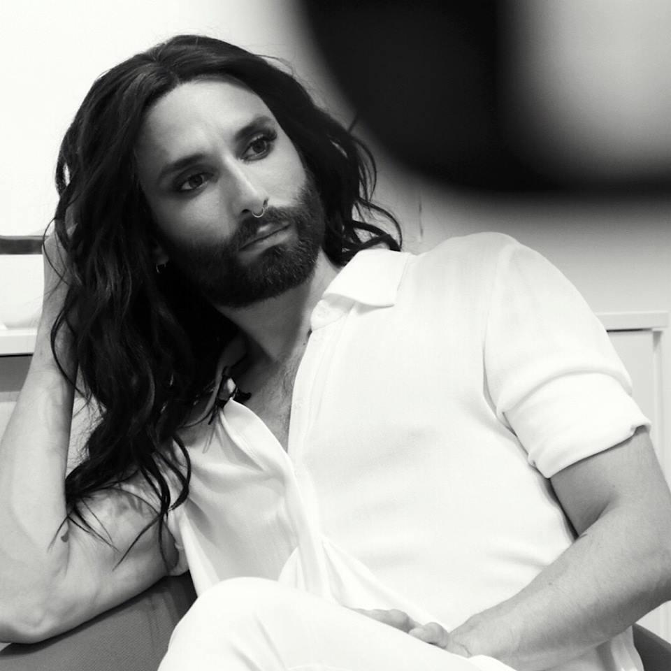 Cum arată în realitate Conchita Wurst? Nu are barbă și nici părul lung (GALERIE FOTO) 473777