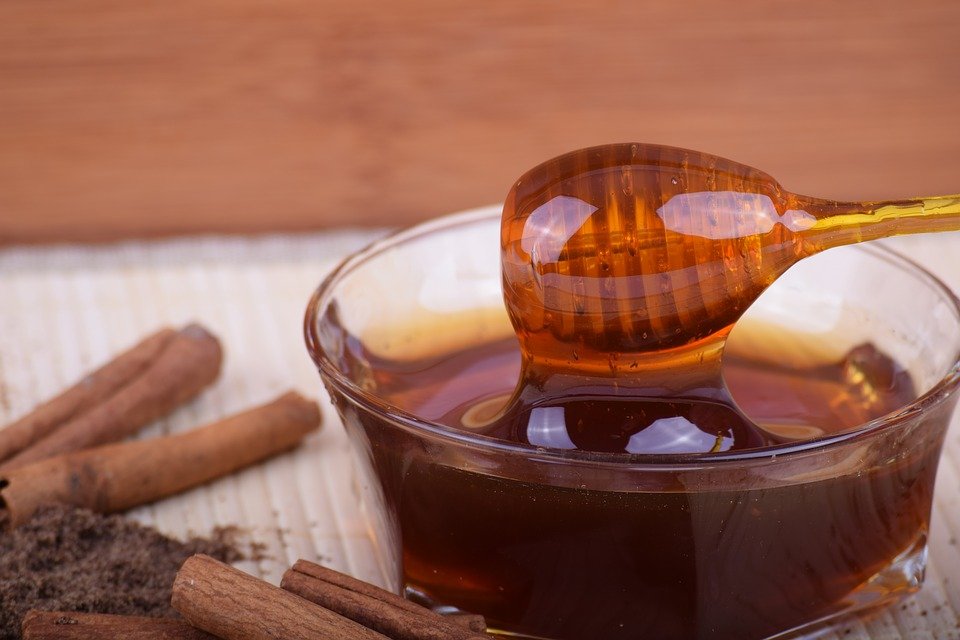Efectele surprinzătoare ale combinației dintre miere și scorţişoară