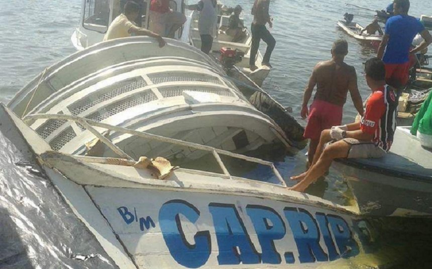 Șapte oameni au murit, după ce vas care transporta 70 de pasageri s-a scufundat in Brazilia
