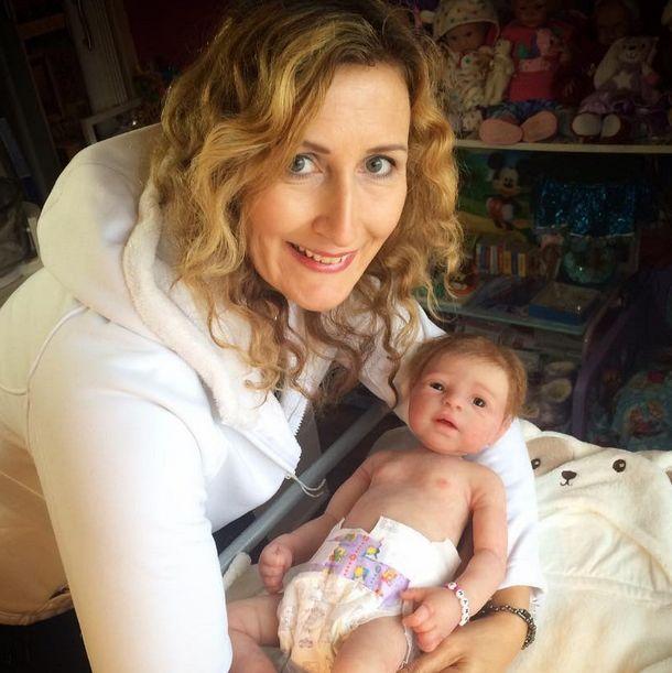 Susține că își iubește toți cei 57 de copii, doar că...numai doi sunt umani (GALERIE FOTO) 473753