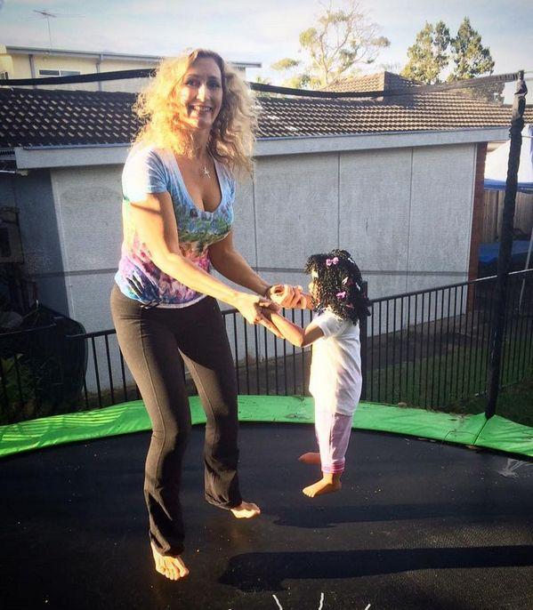 Susține că își iubește toți cei 57 de copii, doar că...numai doi sunt umani (GALERIE FOTO) 473755