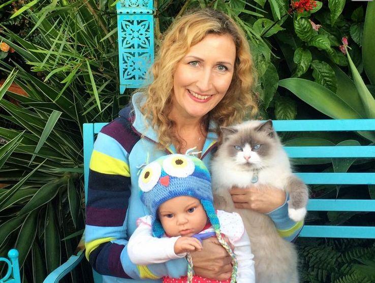 Susține că își iubește toți cei 57 de copii, doar că...numai doi sunt umani (GALERIE FOTO) 473756